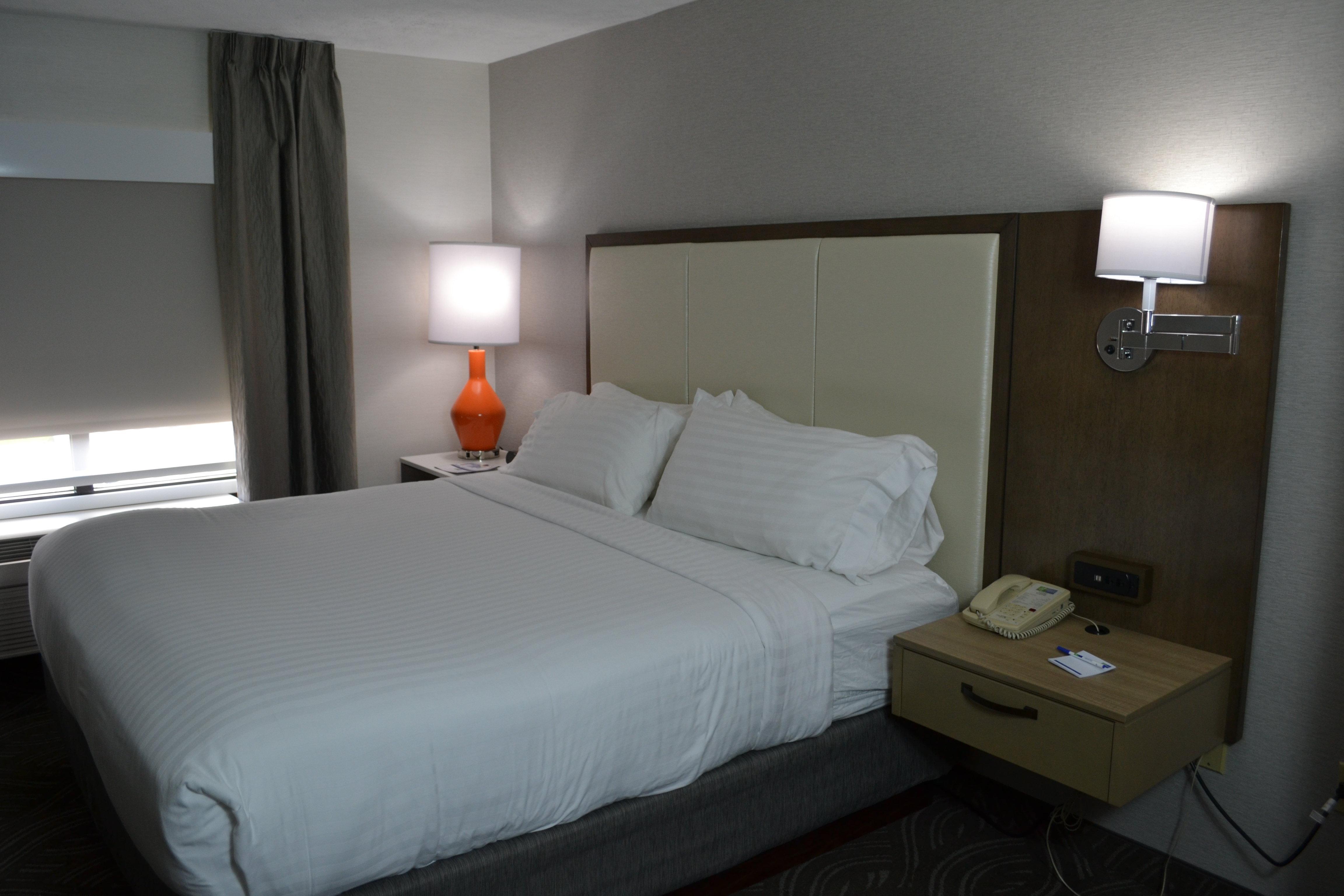 Holiday Inn Express Hotel & Suites Kent State University Exterior foto