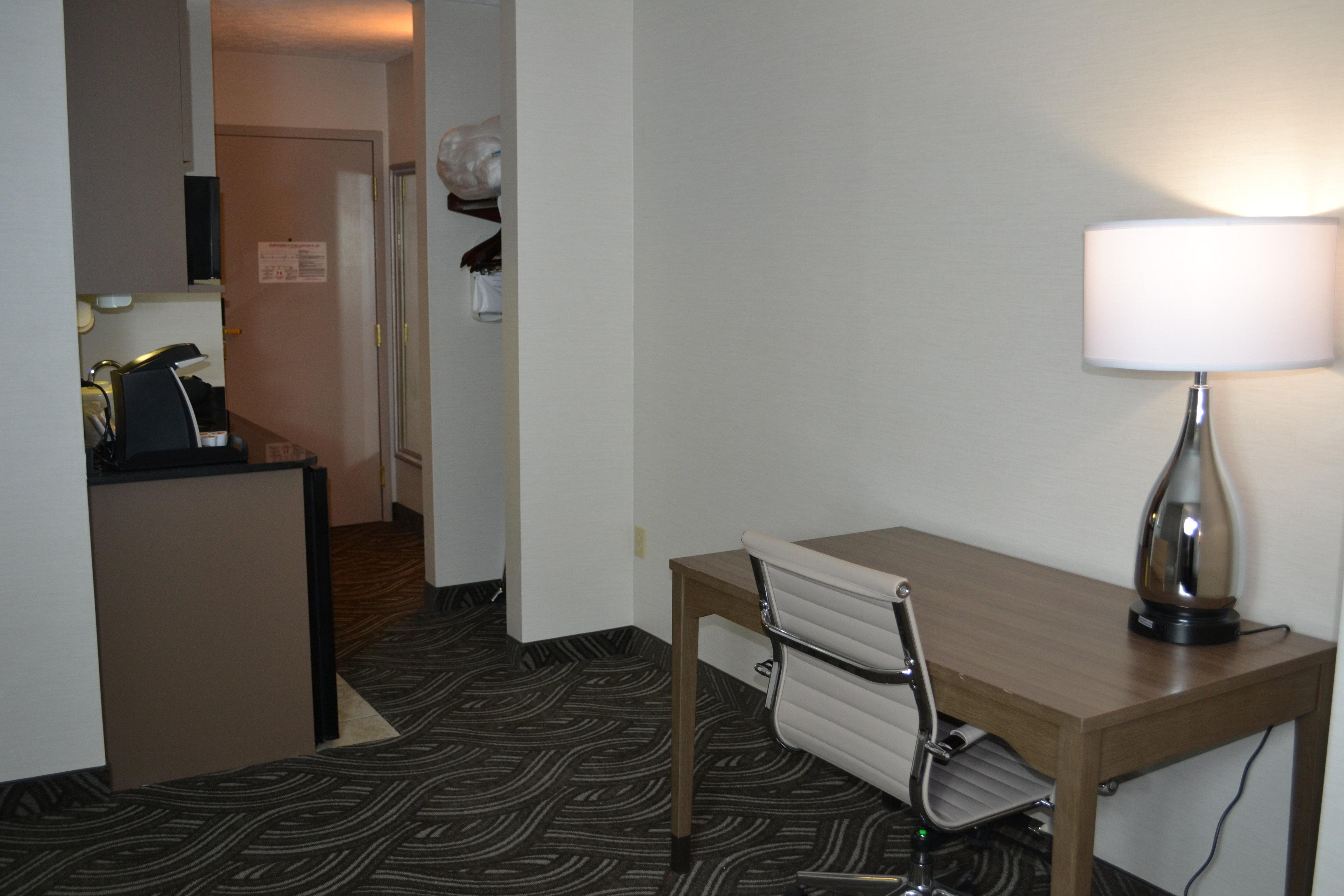 Holiday Inn Express Hotel & Suites Kent State University Exterior foto