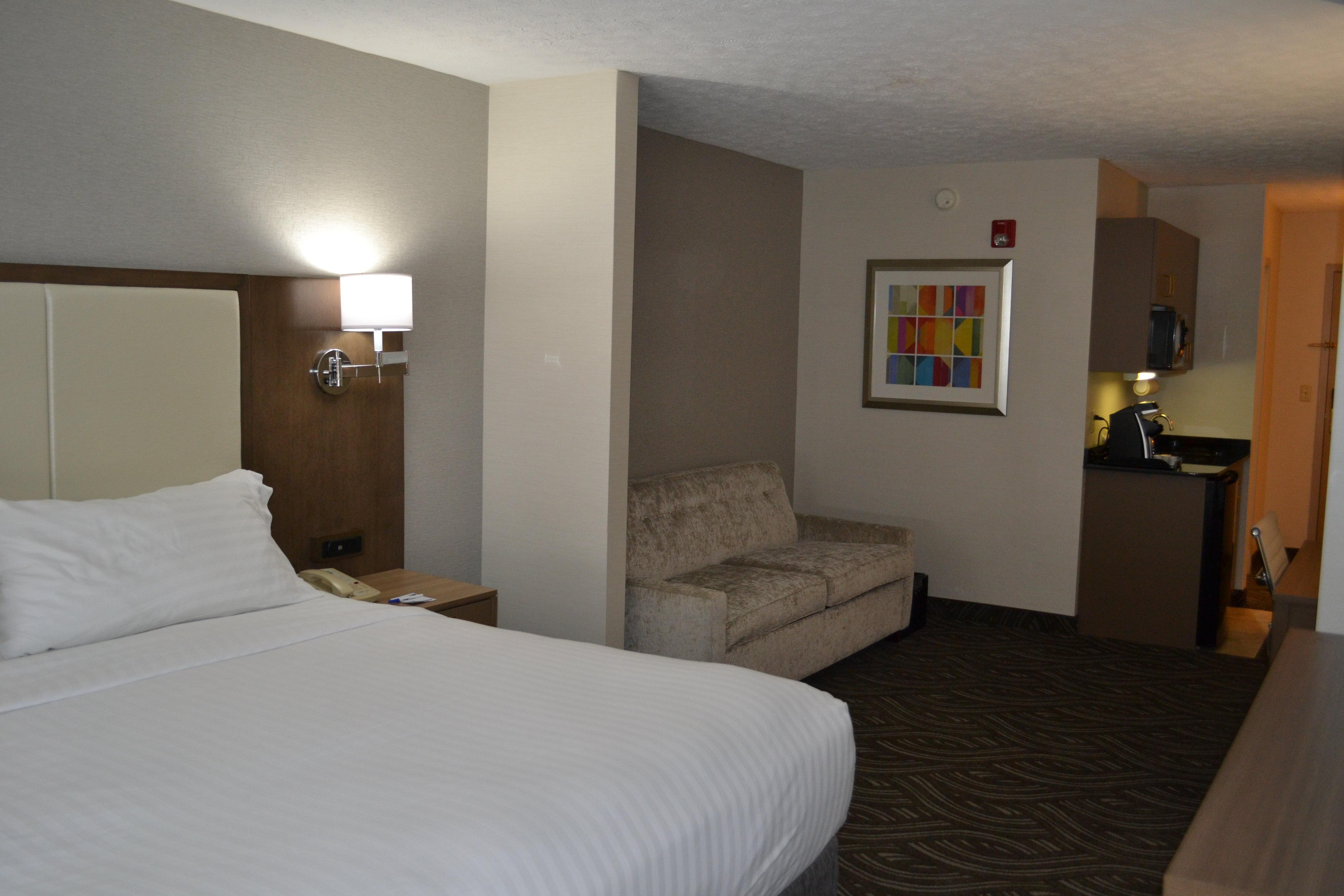 Holiday Inn Express Hotel & Suites Kent State University Exterior foto