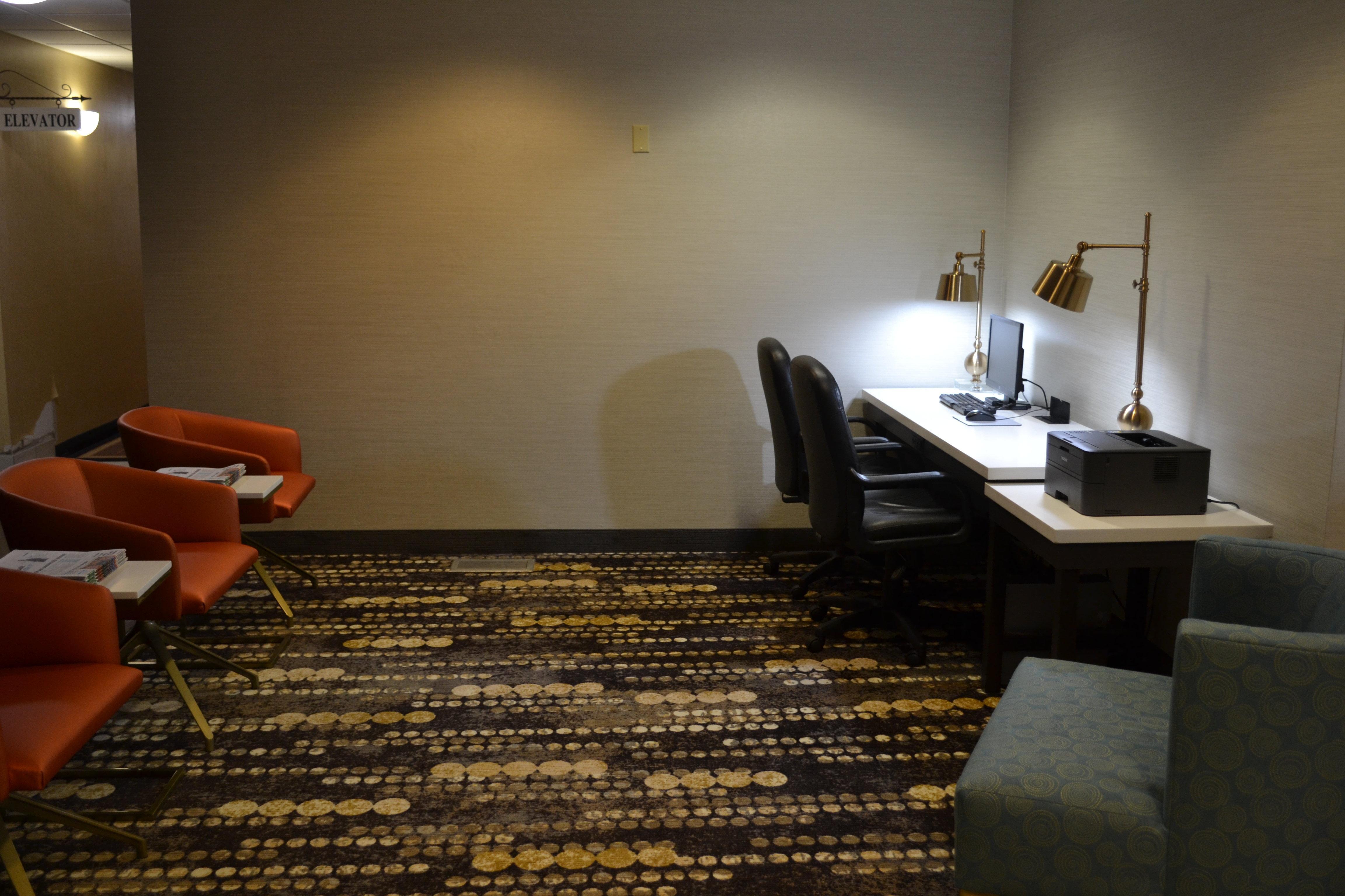 Holiday Inn Express Hotel & Suites Kent State University Exterior foto