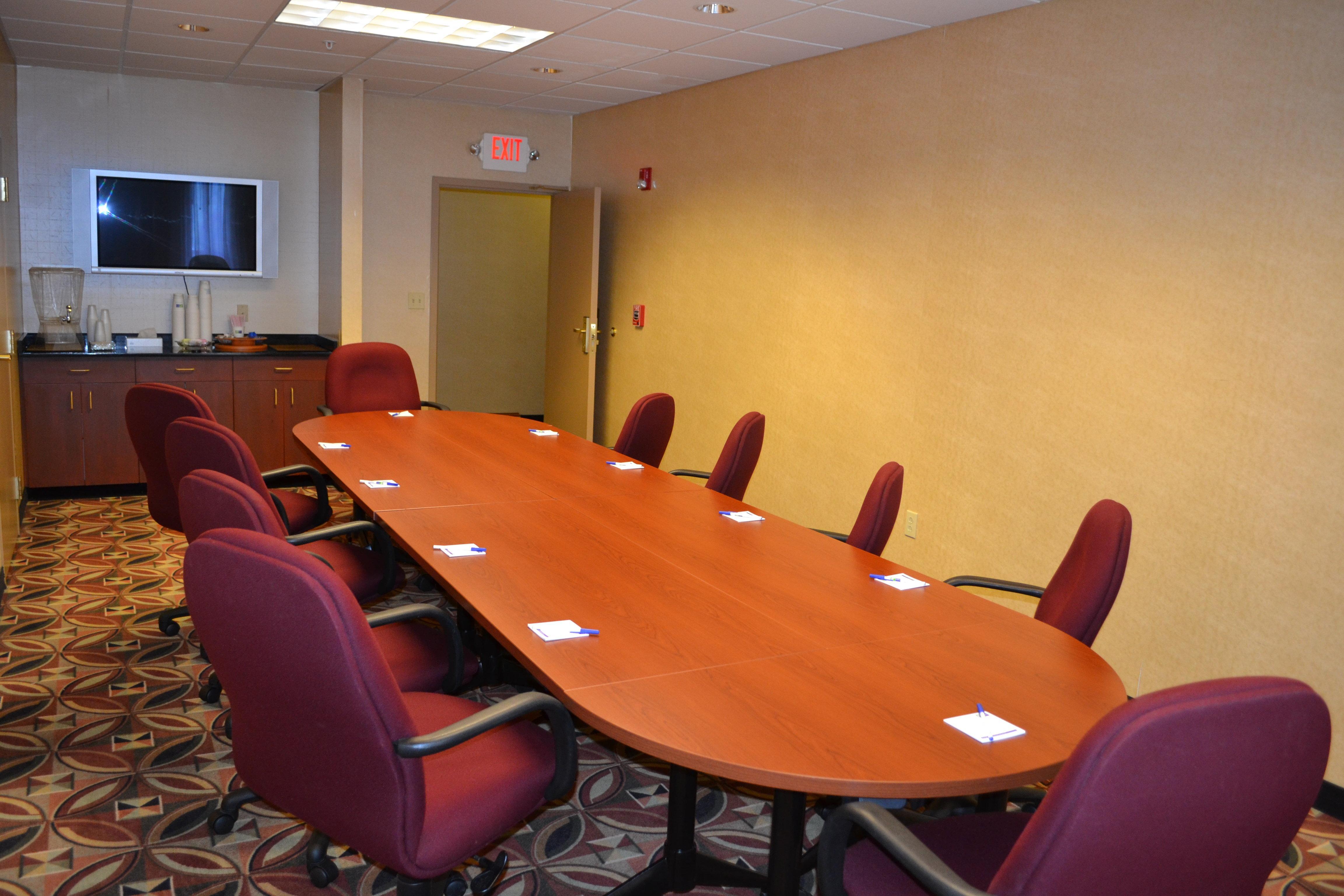 Holiday Inn Express Hotel & Suites Kent State University Exterior foto